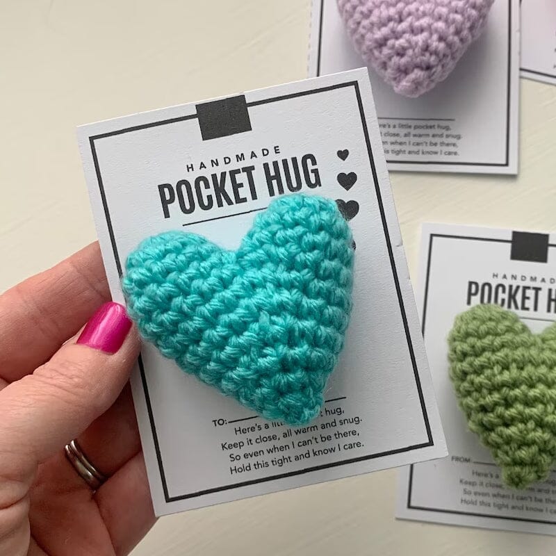 Pocket Hug Virkat hjärta Liten present