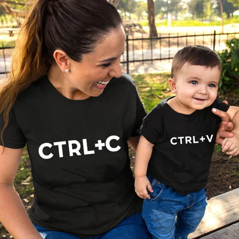 Matchande familjekläder | CTRL+C T-shirt & Body