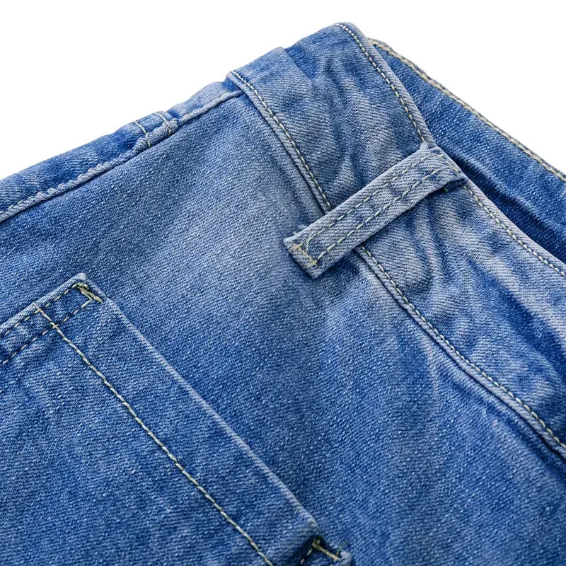 Jeans med hög midja och utsvängning